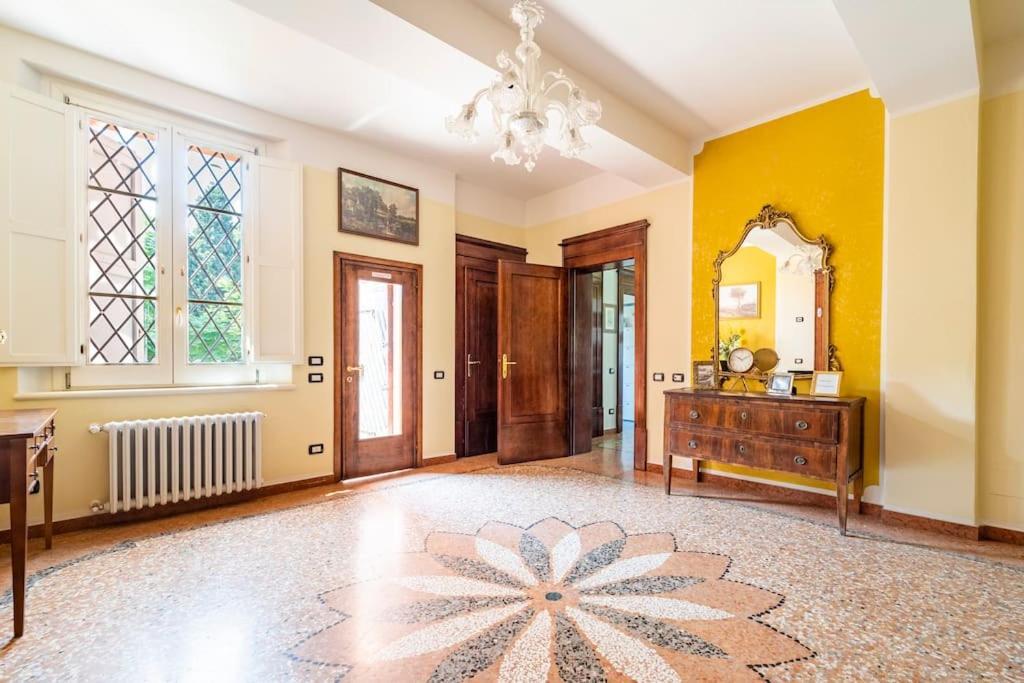 Elegant Apt, Wi-Fi And Garden Apartment Bologna Exterior photo