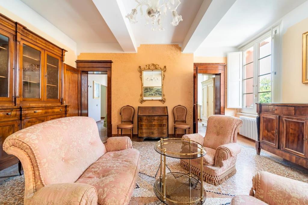 Elegant Apt, Wi-Fi And Garden Apartment Bologna Exterior photo